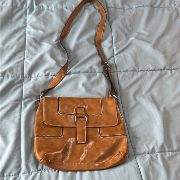 Tan Leather Crossbody Bag with Flap Closure - Picture 1 of 8